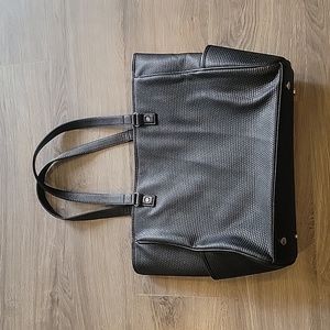 Thirty-One Black Purse